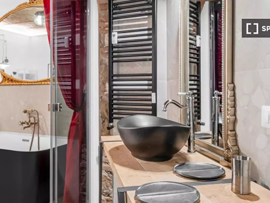 Immagine 10 di Ufficio in affitto  in Via dei Latini a Roma