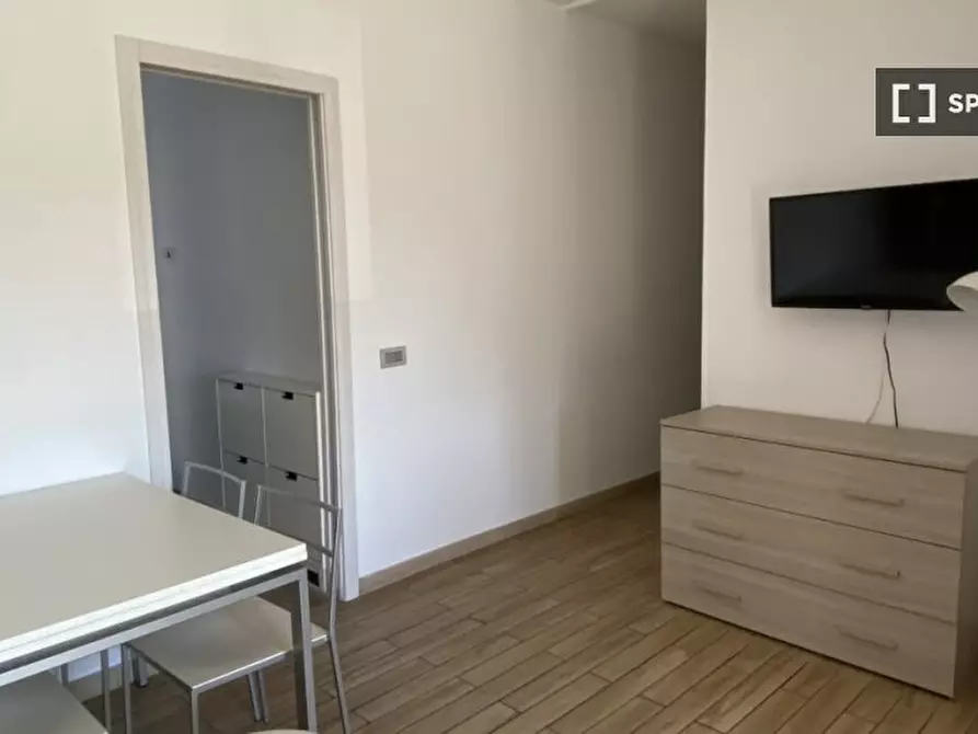 Immagine 13 di Appartamento in affitto  in Viale Cassala a Milano