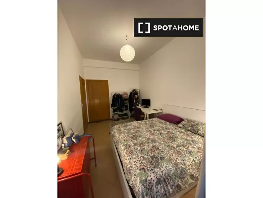 Immagine 2 di Camera condivisa in affitto  in Via Giovanni Battista Canobi a Roma