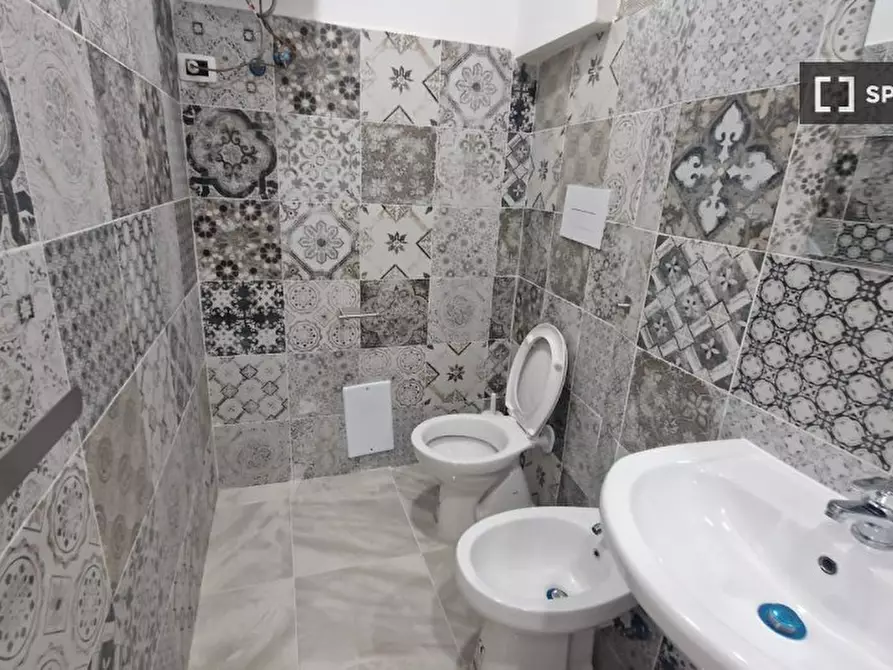 Immagine 7 di Camera condivisa in affitto  in Via Carlo de Cesare a Napoli