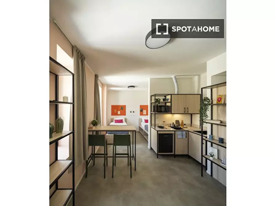 Immagine 1 di Ufficio in affitto  in Corso Novara a Torino