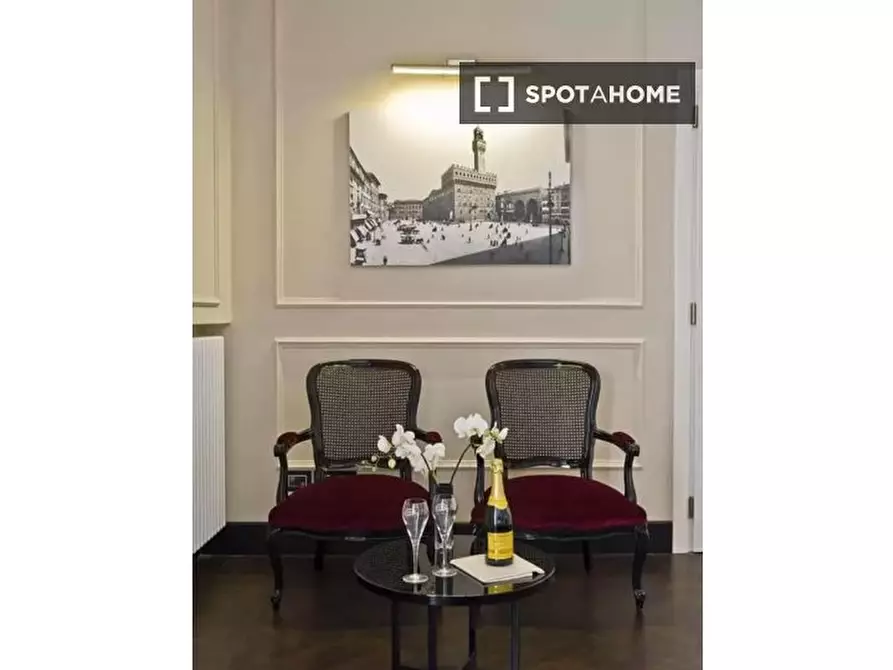 Immagine 4 di Camera condivisa in affitto  in Via dei Brunelleschi a Firenze