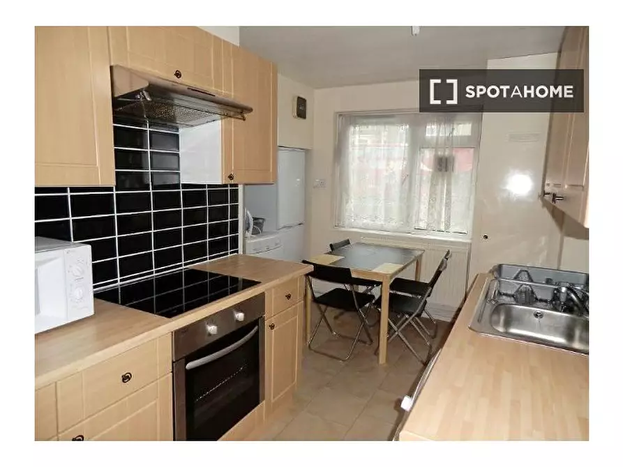 Immagine 6 di Camera condivisa in affitto  in Waltham House a Lambeth