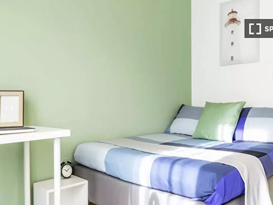 Immagine 19 di Camera condivisa in affitto  in Via Fiume delle Perle a Roma