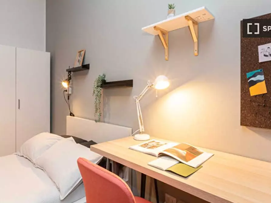 Immagine 6 di Camera condivisa in affitto  in Viale Emilio Caldara a Milano