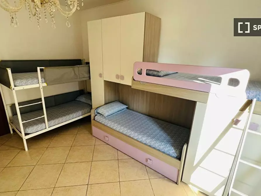 Immagine 1 di Camera condivisa in affitto  in Piazza Angilberto II a Milano