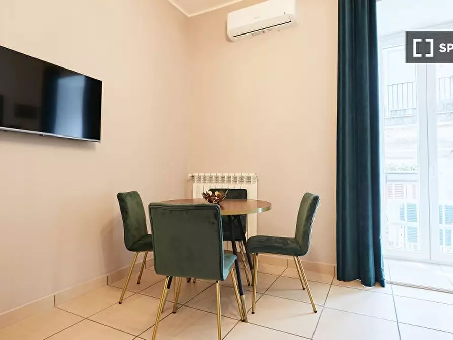 Immagine 11 di Appartamento in affitto  in Via dei Tribunali a Napoli