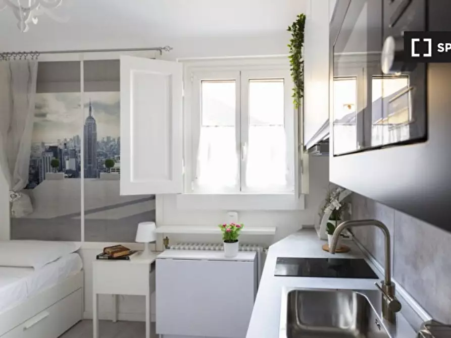 Immagine 8 di Ufficio in affitto  in Via della Commenda a Milano