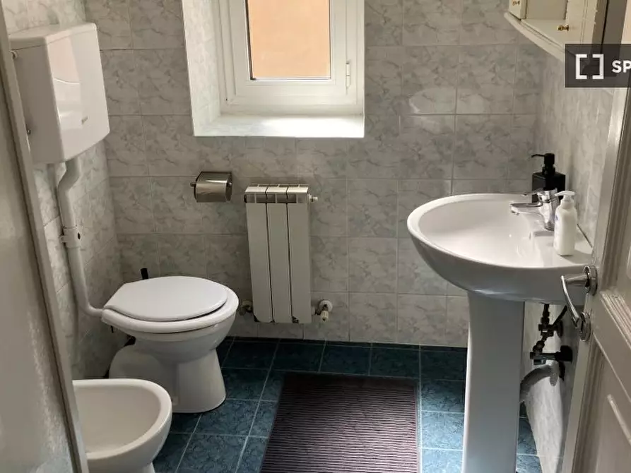 Immagine 6 di Camera condivisa in affitto  in SALITA PIANO DI ROCCA/5 a Genova