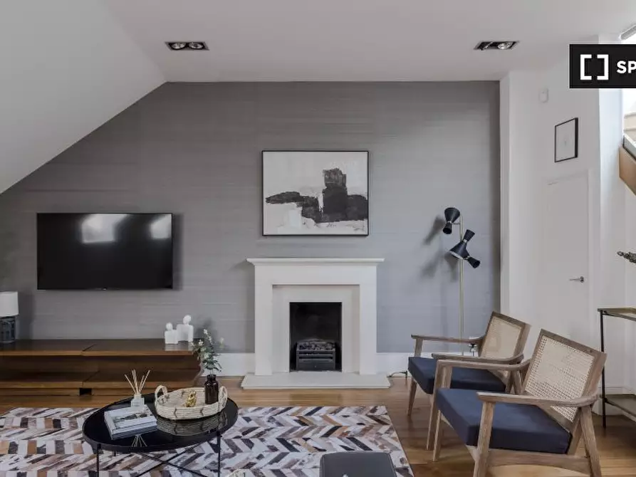 Immagine 2 di Appartamento in affitto  in flat a Kensington