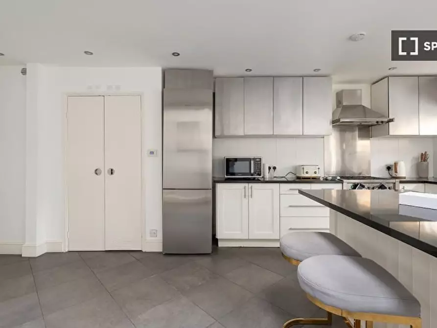 Immagine 18 di Appartamento in affitto  in Shorrolds Rd a Hammersmith