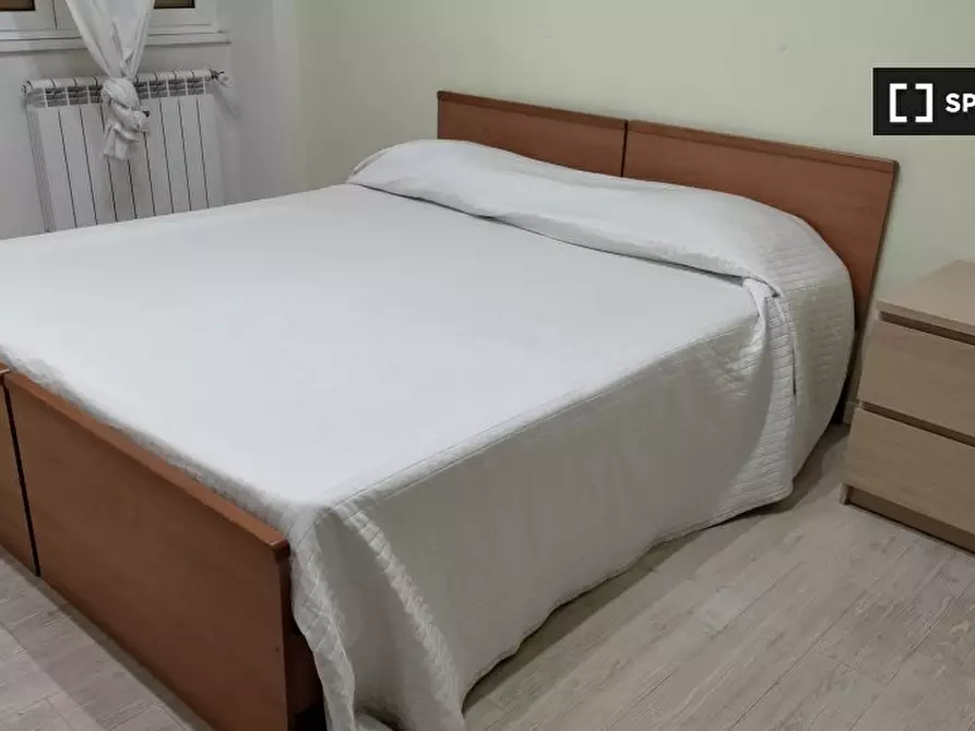 Immagine 6 di Camera condivisa in affitto  in Via Ugolino Cavalcabò a Roma