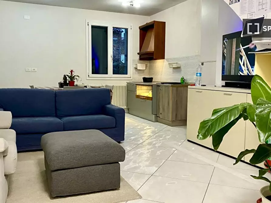 Immagine 2 di Camera condivisa in affitto  in Via Chioggia a Padova