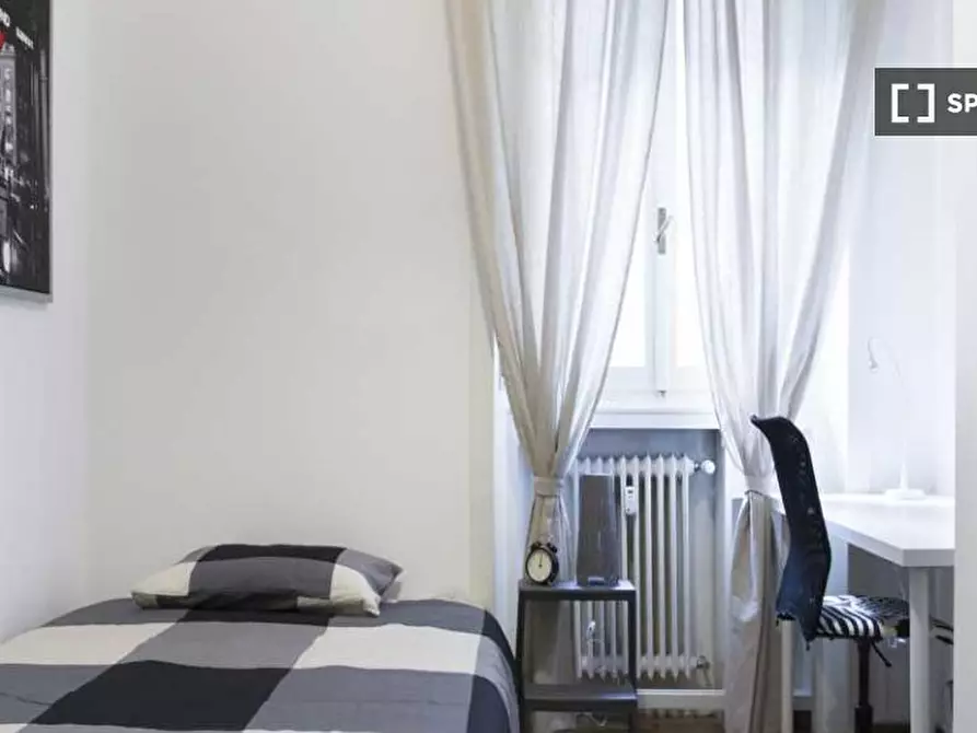 Immagine 1 di Camera condivisa in affitto  in Bastioni di Porta Volta a Milano