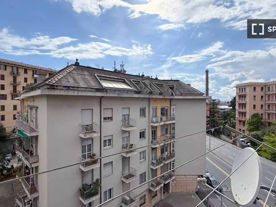 Immagine 19 di Camera condivisa in affitto  in C.so Europa a Genova