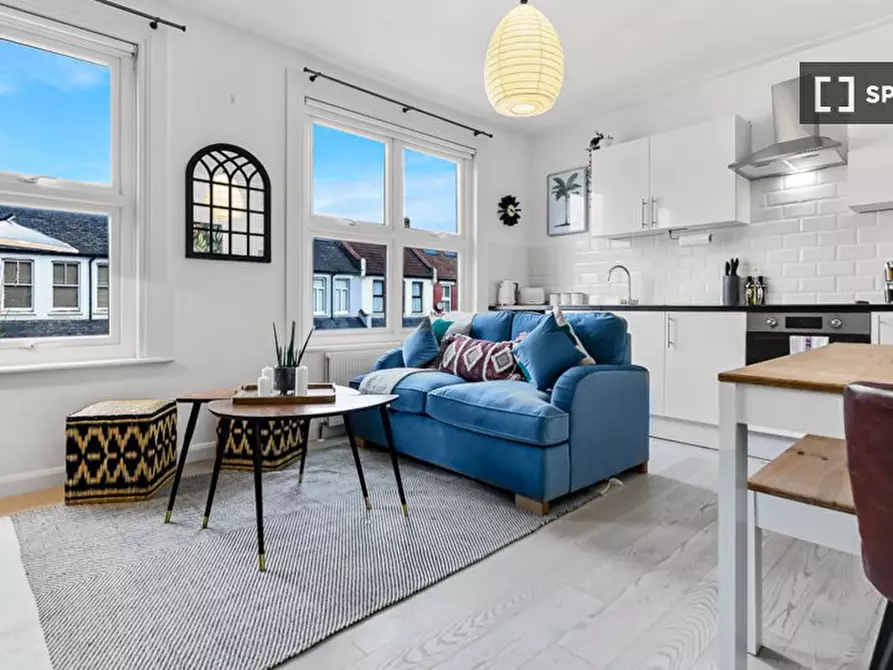Immagine 12 di Appartamento in affitto  in Beechfield Rd a Hackney