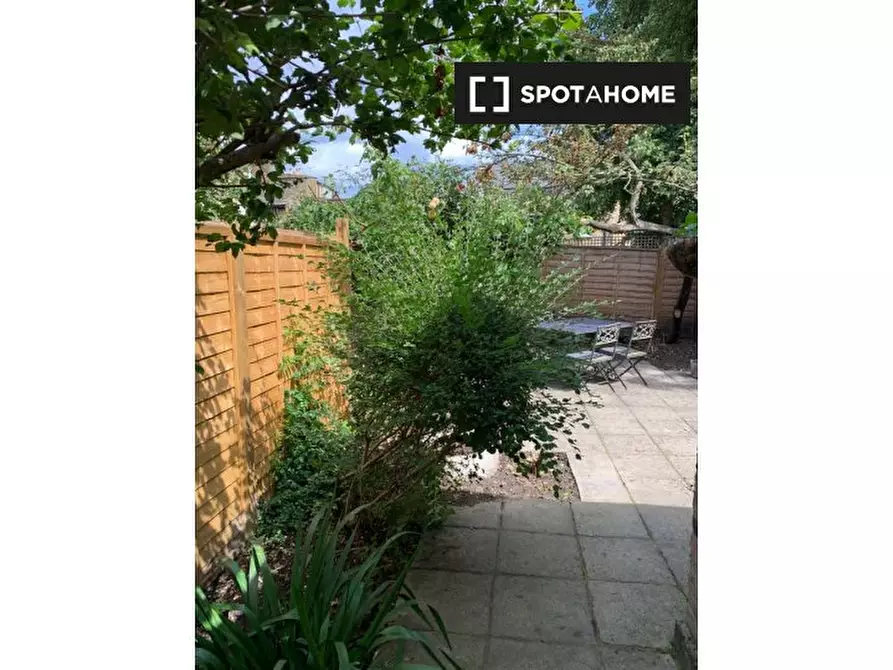 Immagine 8 di Appartamento in affitto  in a Avenell Road a Islington