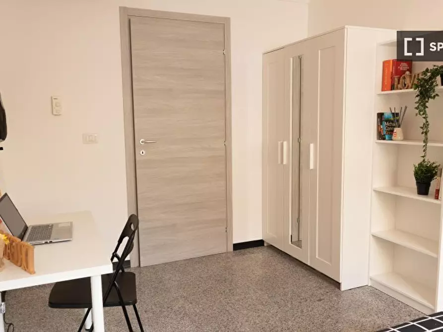 Immagine 2 di Camera condivisa in affitto  in Via Dante a Cagliari