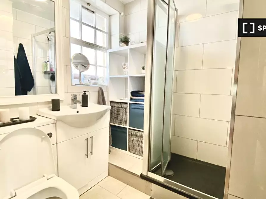 Immagine 12 di Appartamento in affitto  in Stedham Chambers, Coptic St, Bloomsbury, London WCA 1NL, UK a Camden Town