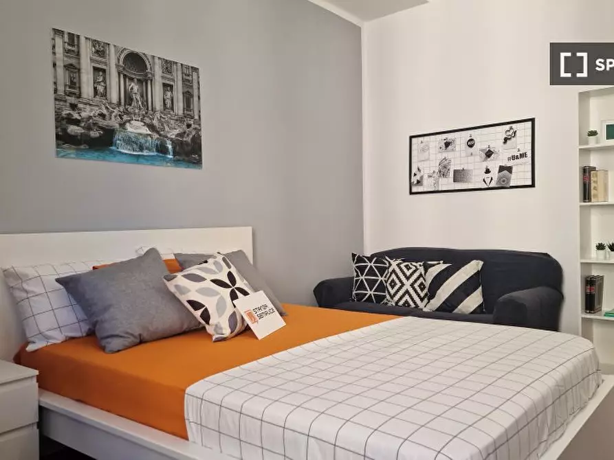 Immagine 5 di Camera condivisa in affitto  in Via Paolo Paruta a Roma