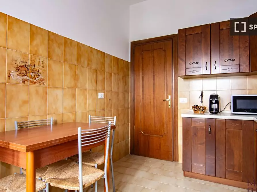 Immagine 18 di Camera condivisa in affitto  in Via Ferdinando Quartieri a Roma