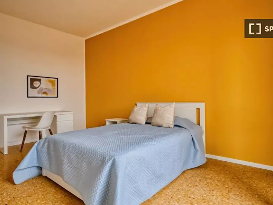 Immagine 17 di Camera condivisa in affitto  in Via Vigevano a Milano