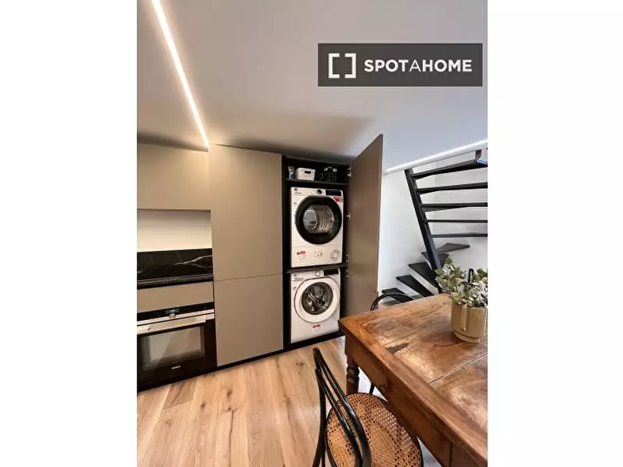 Immagine 4 di Ufficio in affitto  in Via Oglio a Milano