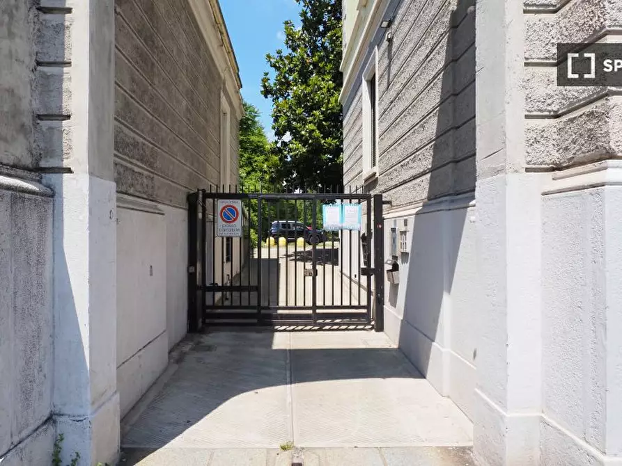 Immagine 1 di Appartamento in affitto  in Viale Enrico Forlanini a Milano