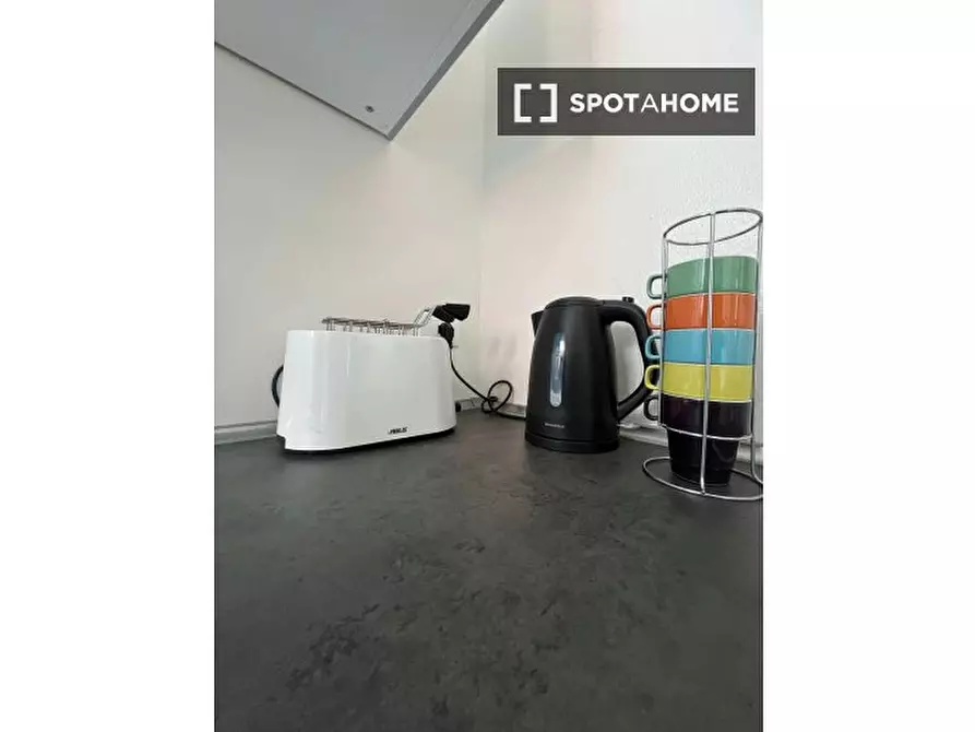 Immagine 5 di Appartamento in affitto  in Via Andrea da Faenza a Bologna