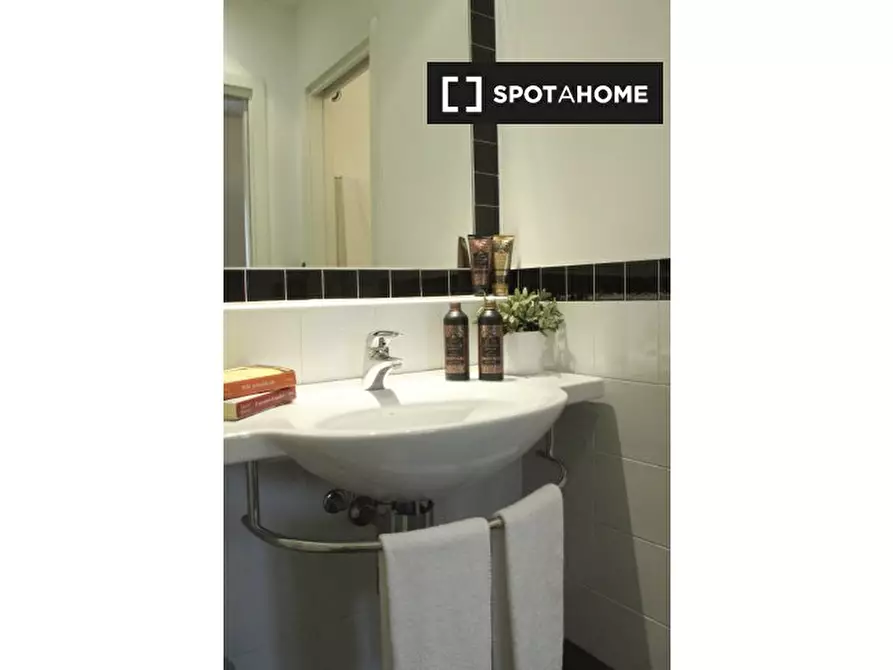 Immagine 7 di Appartamento in affitto  in Via Piero Capponi a Milano