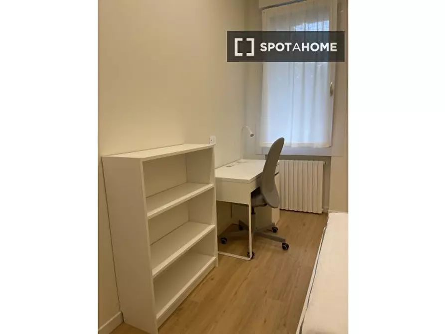 Immagine 2 di Camera condivisa in affitto  in Via Domenico Turazza a Padova