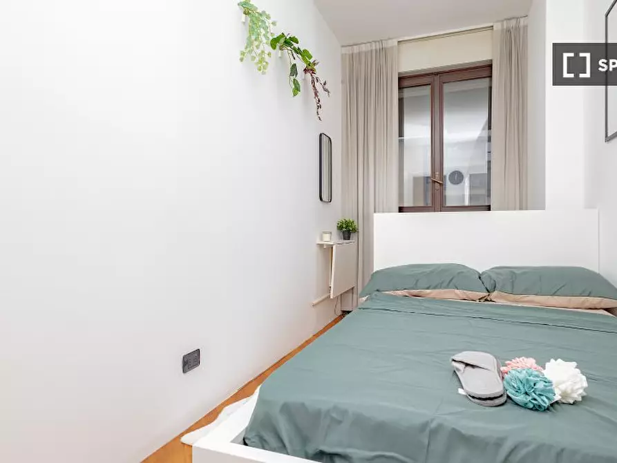 Immagine 3 di Camera condivisa in affitto  in Via Francesco Caracciolo a Milano