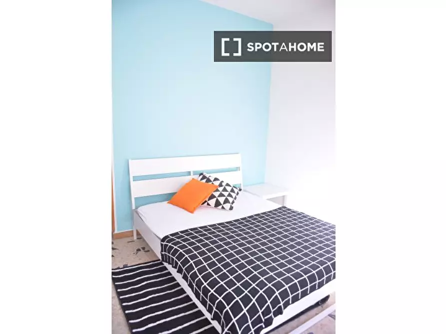 Immagine 2 di Camera condivisa in affitto  in Via dei Passeri a Cagliari