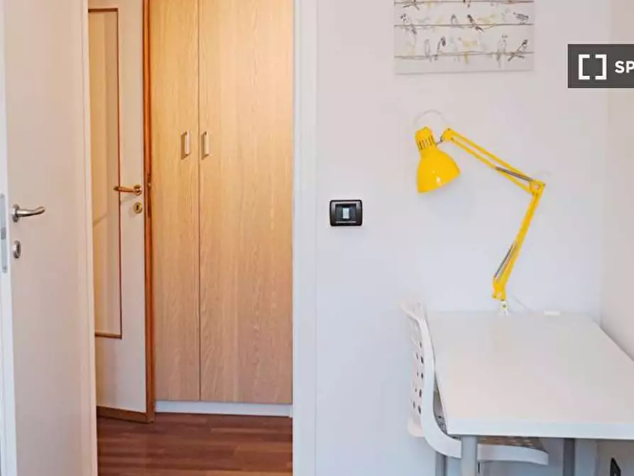 Immagine 3 di Camera condivisa in affitto  in Via Santa Croce a Bologna