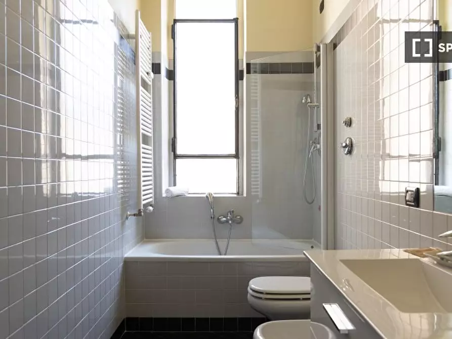 Immagine 8 di Appartamento in affitto  in Viale Regina Giovanna a Milano