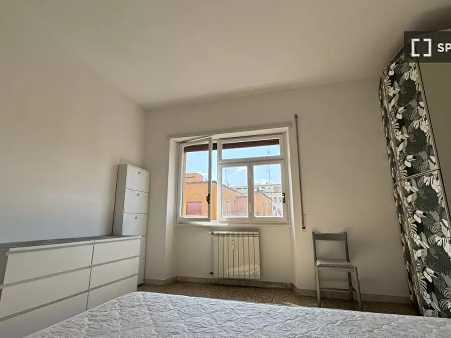 Immagine 4 di Camera condivisa in affitto  in Via Valsesia a Roma