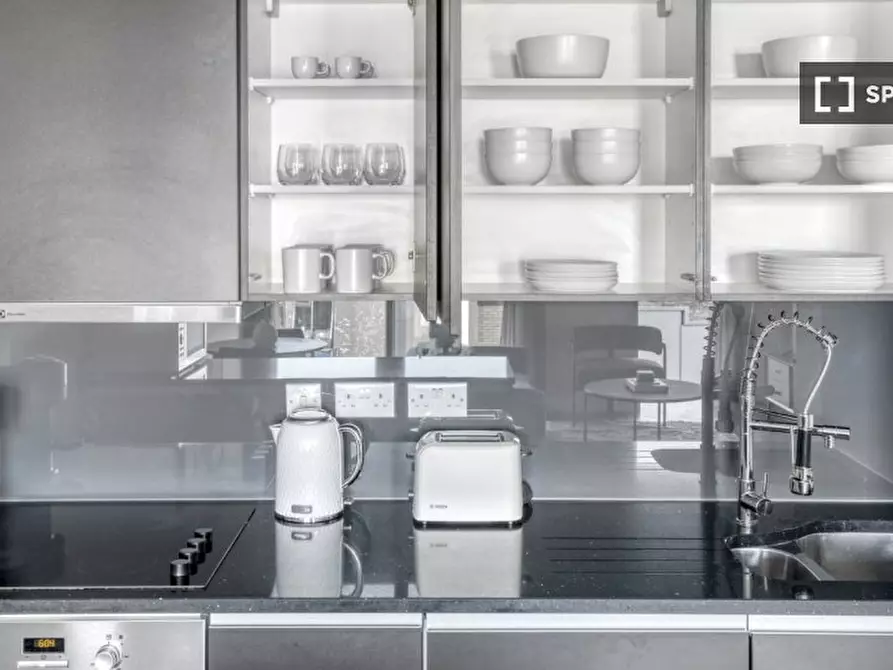 Immagine 6 di Appartamento in affitto  in Enterprise Way a Wandsworth