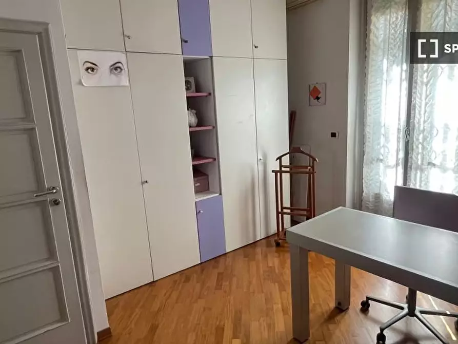 Immagine 5 di Camera condivisa in affitto  in Via Brunetto Latini a Firenze