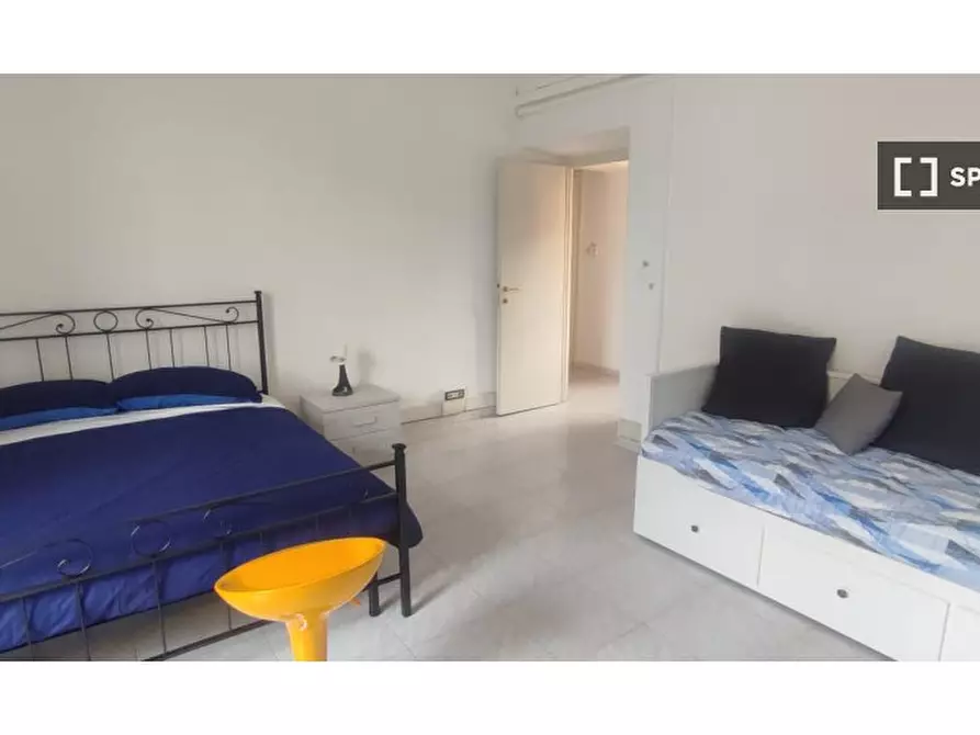 Immagine 2 di Camera condivisa in affitto  in Largo Vercelli a Roma