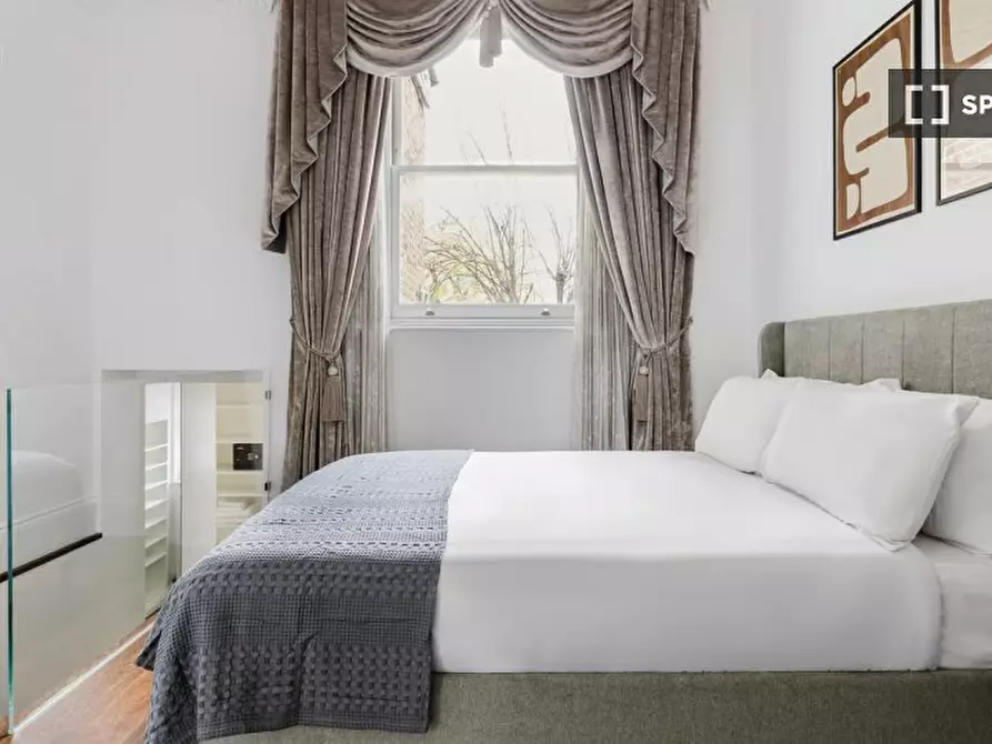 Immagine 9 di Appartamento in affitto  in Redcliffe Square a Kensington