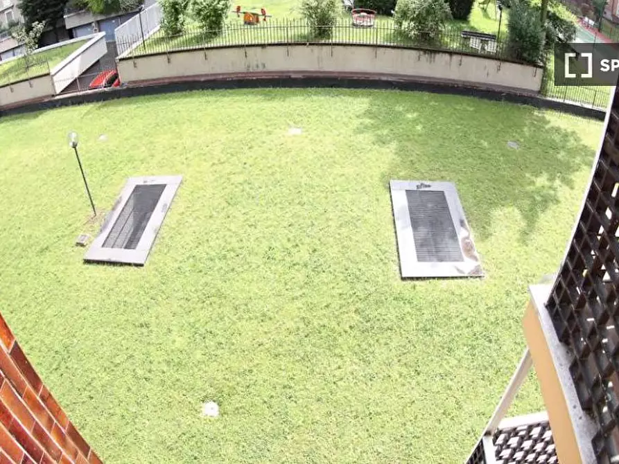 Immagine 2 di Camera condivisa in affitto  in Via dei Ciclamini a Milano