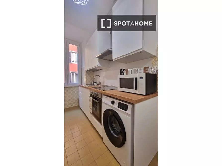 Immagine 7 di Camera condivisa in affitto  in Viale Angelico a Roma