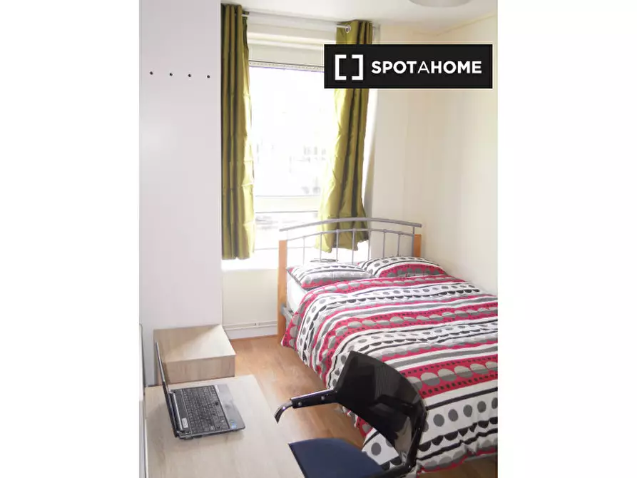 Immagine 3 di Camera condivisa in affitto  in Gill Street a Poplar
