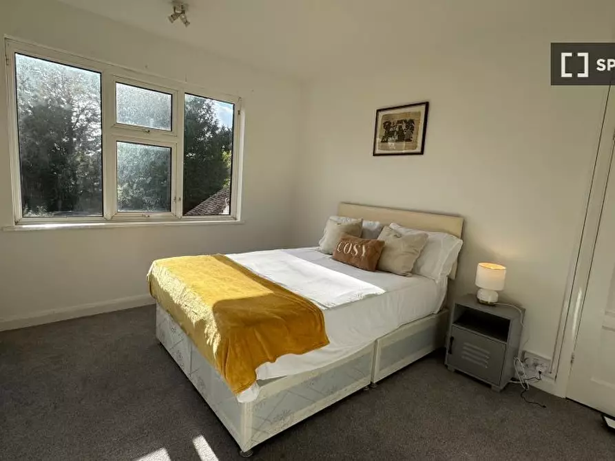 Immagine 8 di Camera condivisa in affitto  in Petts Wood Rd a Bromley