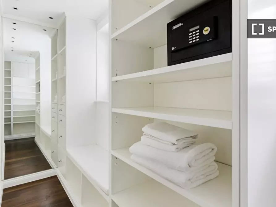 Immagine 14 di Appartamento in affitto  in Redcliffe Square a Kensington