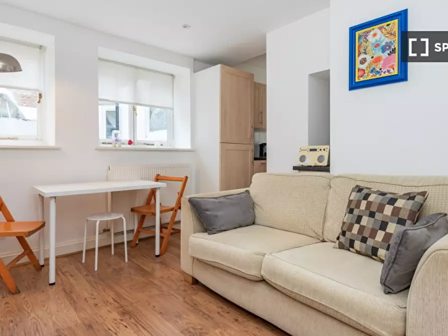 Immagine 1 di Appartamento in affitto  in A Lyham Road a Lambeth