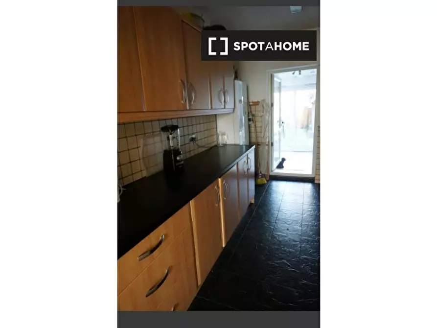 Immagine 6 di Camera condivisa in affitto  in Friary Rd a Ealing