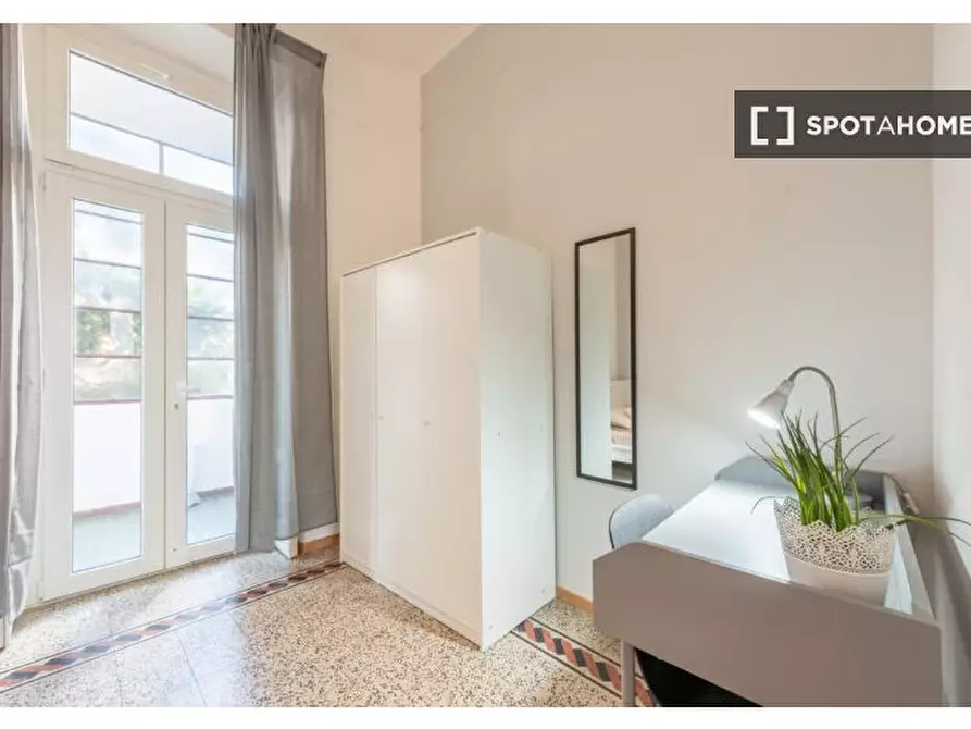 Immagine 4 di Camera condivisa in affitto  in Viale Giovanni da Cermenate a Milano