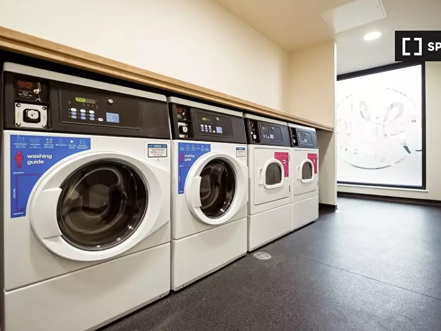 Immagine 7 di Ufficio in affitto  in King's Stables Rd a Old Town