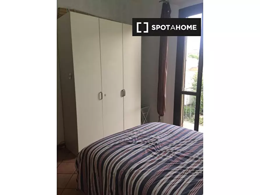 Immagine 3 di Camera condivisa in affitto  in Via Ferrante Aporti a Milano